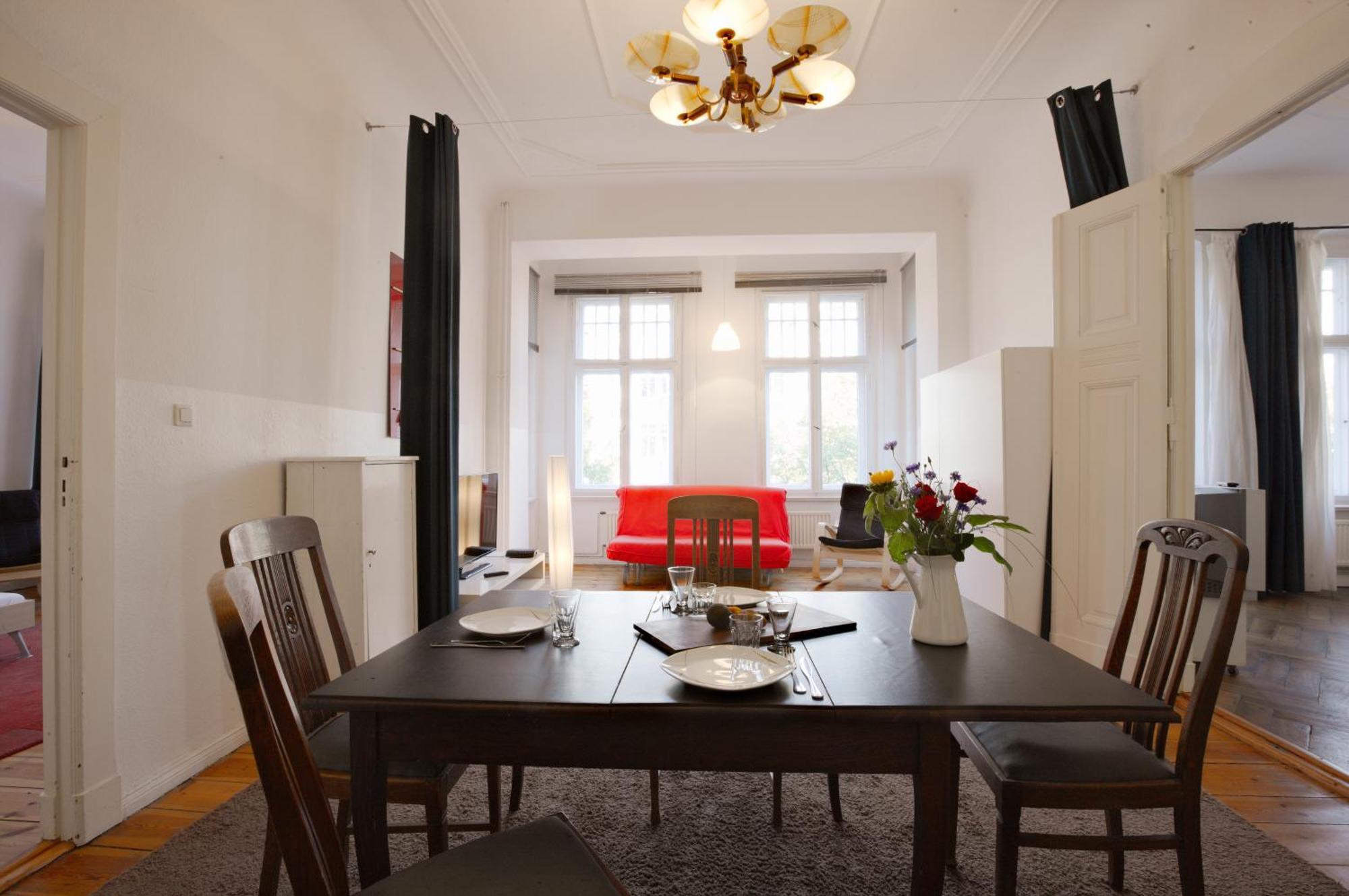 Elegante Altbauwohnung Берлин Экстерьер фото