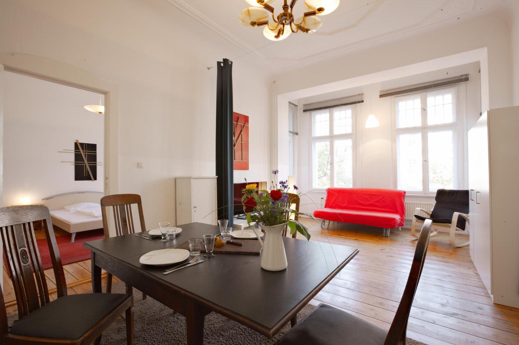 Elegante Altbauwohnung Берлин Экстерьер фото